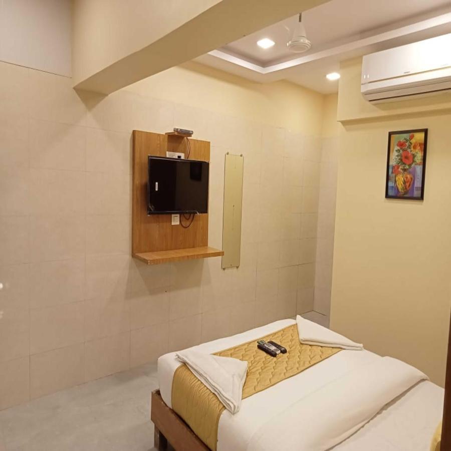 Hotel New Sarah Inn, Andheri West 孟买 外观 照片