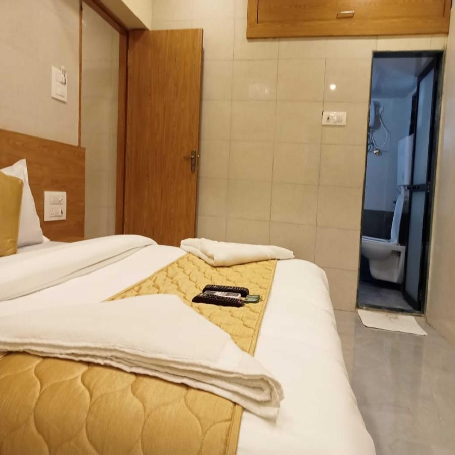 Hotel New Sarah Inn, Andheri West 孟买 外观 照片